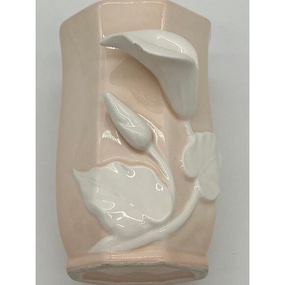 VINTAGE Light Pink Ceramic Vase with White Cala Lily Design - Picture 2 of 7